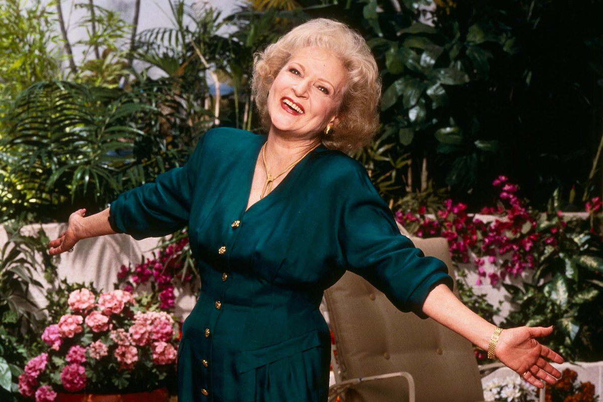 GoldenGirlsShow's tweet photo. Happy Heavenly Birthday Betty. You are so missed. https://t.co/m4P0rNBSSp