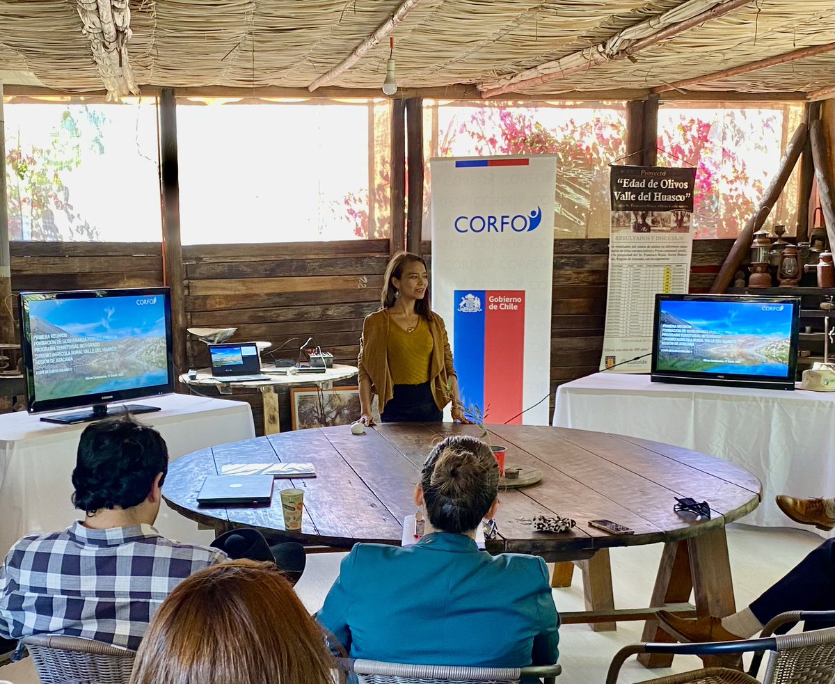 CorfoAtacama's tweet photo. A esta hora y con la presencia de actores públicos y privados se realiza 1era Gobernanza del @Ptiturismorural Valle del Huasco. Esta iniciativa de @Corfo busca impulsar el turismo rural en la Provincia a partir de sus denominaciones de origen: pisco, pajarete y aceite de oliva. https://t.co/tV3LA990PL