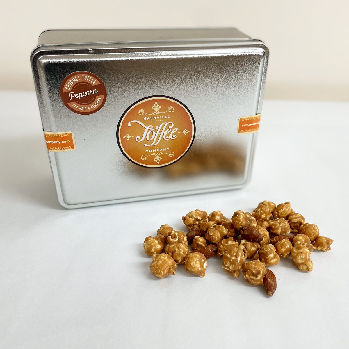 We've been told our toffee popcorn is highly addictive. Eat at your own risk. 😎 #Nashville #nashvilleeats