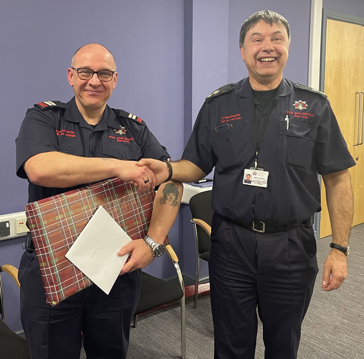 Llandod Fire (Stn 13) tweet media