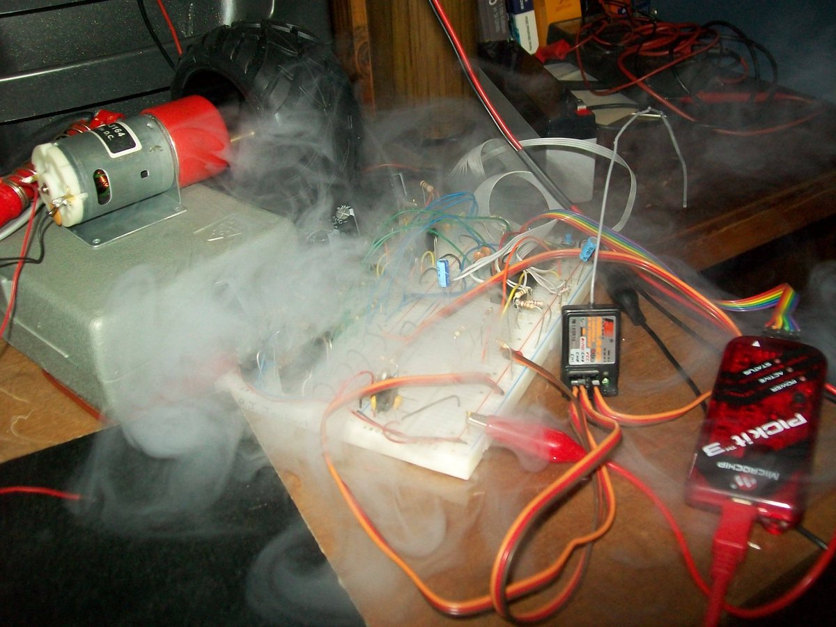 enginosoft's tweet photo. @hackaday 3rd Year Project, H-Bridge. We couldn't get the smoke back so we had to get new components ;-) https://t.co/vpo3ax0oWP