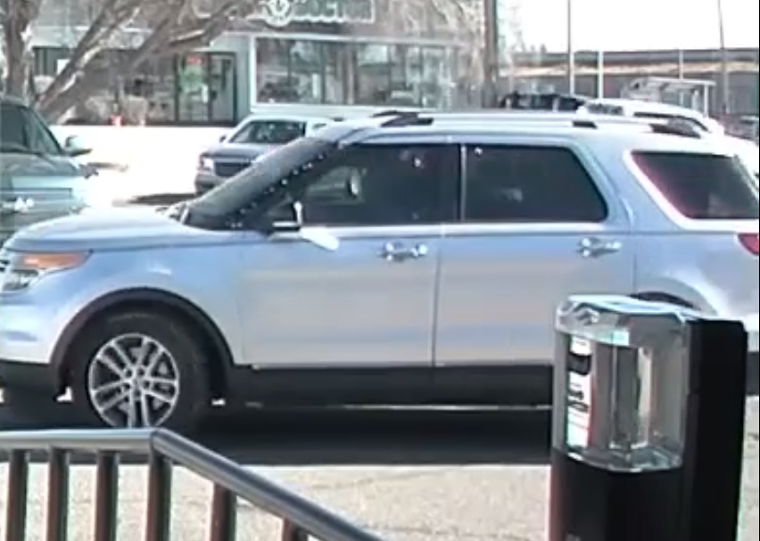 OKCPD's tweet photo. Help investigators ID this white collar crime suspect https://t.co/d6SsNVZLpG