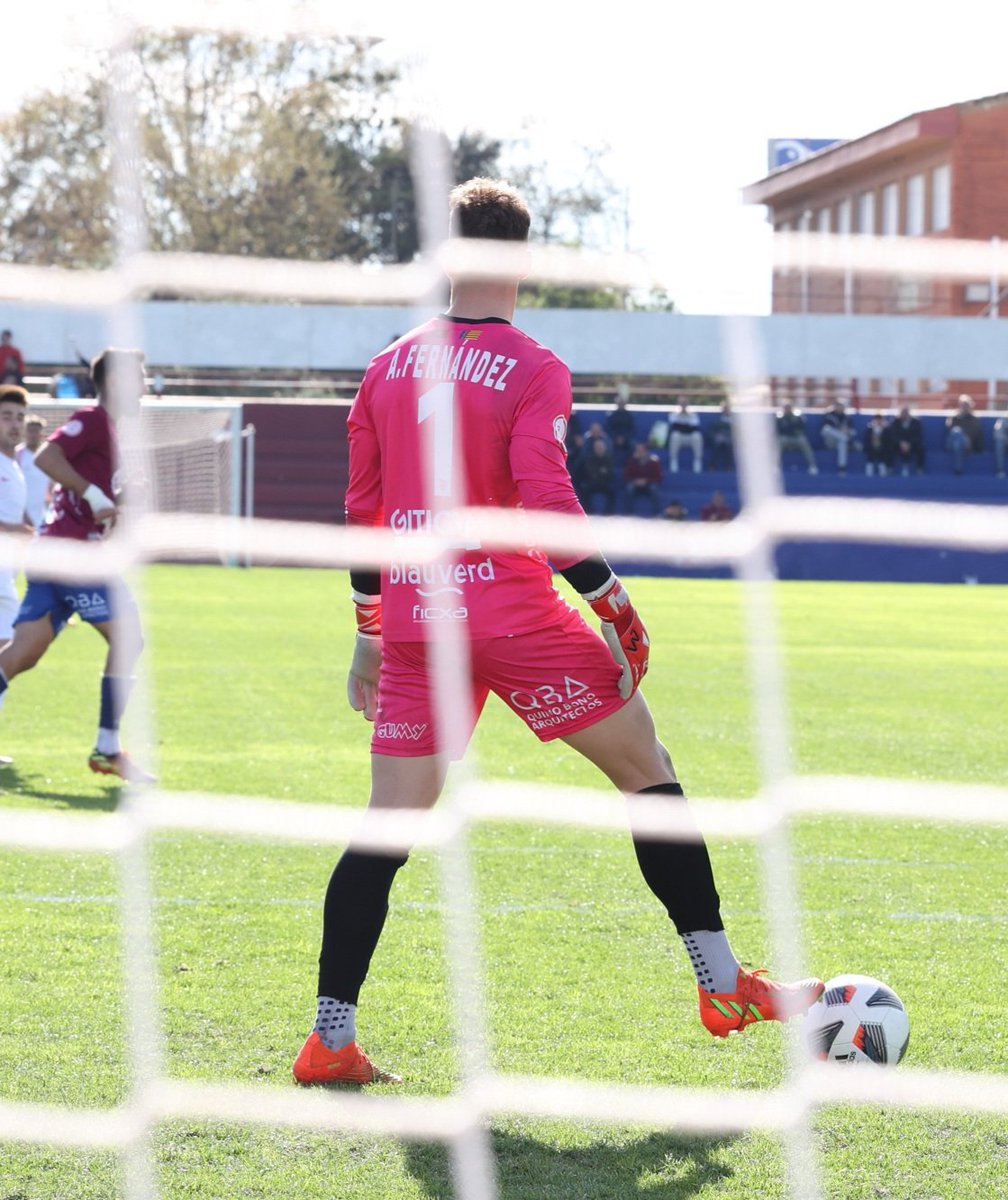 AF_FERNANDEZ_1's tweet photo. ¡Terminamos la primera vuelta con una victoria delante de nuestra afición!
¡Listos para los que viene!
¡Amunt @UDAlzira! https://t.co/z9u0kIMNsV