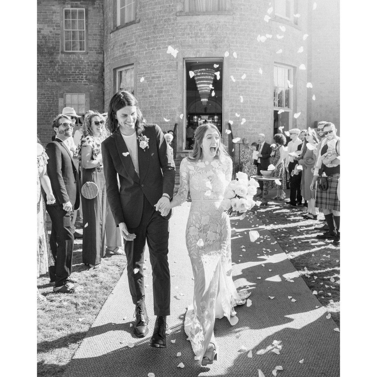 TheWhiteKeysUK's tweet photo. 🌟 We were invited by Lucy &amp; @JamesBayMusic to perform at their wedding back in August in Somerset, and the day was literal perfection. Head to Insta for full post! Thankyou for having us guys!🌟 #luxurywedding #luxuryweddingplanner  #weddinginspo #weddingplanner  #luxuryevents https://t.co/WSRodlHejR