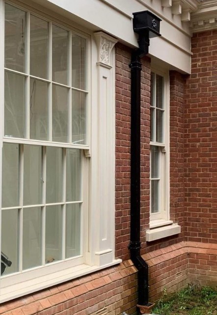 YeomanRainguard's tweet image. Looking for a rainwater system to complement your home’s unique design features? 

The aluminium range offers square and round profiles to perfectly accentuate your home, giving complete flexibility when specifying your new #rainwatersystem.

Learn more:
rainguard.co.uk/material/alumi…