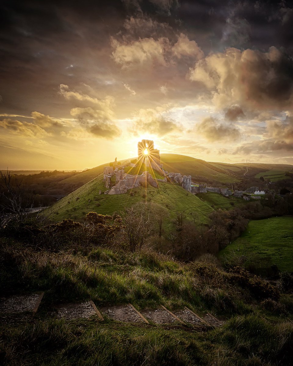 The winter sun bursting through the thousand-year-old Corfe Castle, Dorset.

Photo: Martin D.