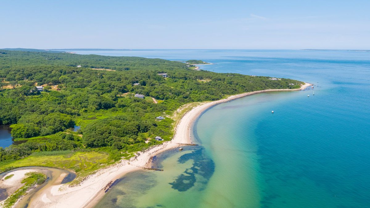 landreport's tweet photo. LAND REPORT VISTAS | Featured Property
Mohu | West Tisbury, MA | 50 acres - $39.5MM
A @LandVest exclusive listing:
https://t.co/5SBCCrDUGR
#land #landsales #landforsale #buyland #buymoreland #investinland #landreport #landvest #islandlandsales #marthasvineyard #massachusetts https://t.co/gfgNQZXMSx