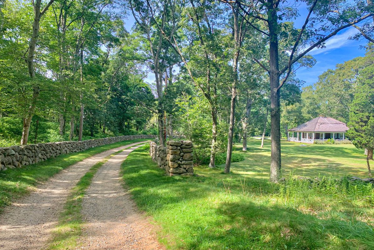 landreport's tweet photo. LAND REPORT VISTAS | Featured Property
Mohu | West Tisbury, MA | 50 acres - $39.5MM
A @LandVest exclusive listing:
https://t.co/5SBCCrDUGR
#land #landsales #landforsale #buyland #buymoreland #investinland #landreport #landvest #islandlandsales #marthasvineyard #massachusetts https://t.co/gfgNQZXMSx