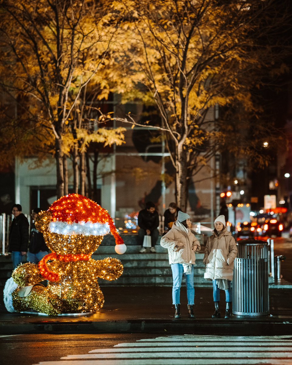 End of the day

#ThisIsNewYork 🇺🇸

📸

#newyork #christmas #topnewyorkphoto #newyorkcity #empire #timessquare #usa #streetphotography #potd #newyorker #christmastree #usarmy #merrychristmas #newyorklife #city #newyorktimes #cyprusphotographer #travelphotography #travelblogger