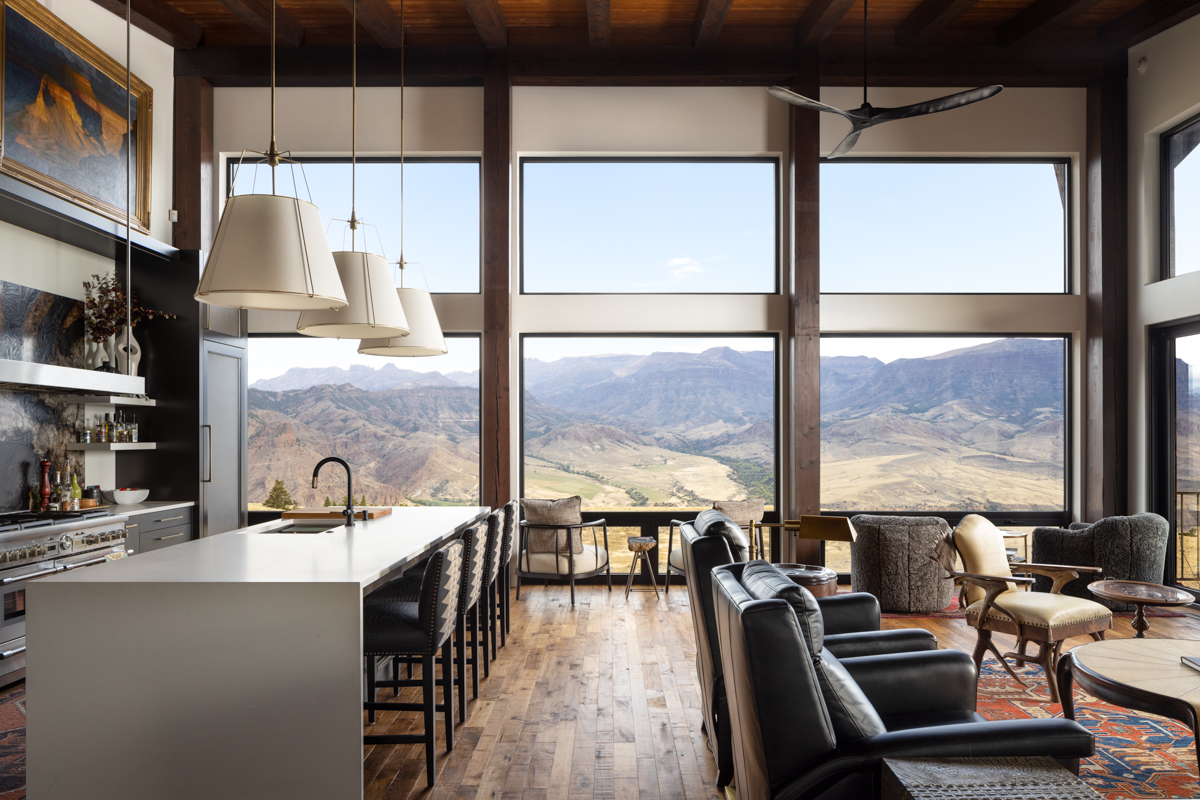 In order to maintain comfortable interior temps, a double-pane was selected with multiple air seals, insulated glass, and thermally broken frames, to name a few. 📷: @nathansatranphoto // Design team: @canadiantimberframes + @406windows