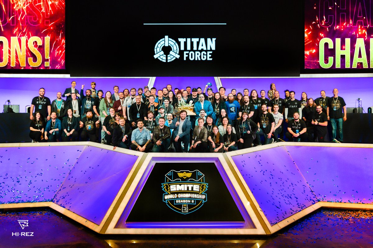 Here's the amazing team that made #SWC2023 #WorldsWithFans happen (or at least all the folks we could herd fast enough for the staff photo). Thank you to everyone involved in putting together such a great community celebration!