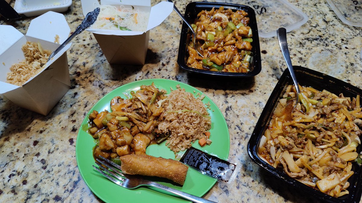 mactavishman's tweet photo. Take-out Chinese while working on my data for my dissertation! #NoTimeToCook https://t.co/5fUVJGvPaa