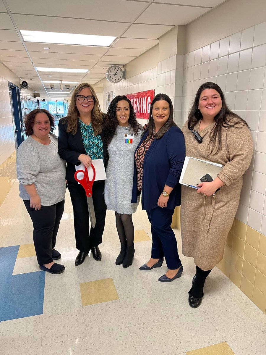 Fyaly_Nunez's tweet photo. Today was PS 68’s Teacher Center Grand Reopening! Thank you to all who came out to support us! @si_uft @JCiffone @CuomoHanley @HoganAnnmarie @UFTTchrCENTER @ps68si1 https://t.co/wWwIZMevfp