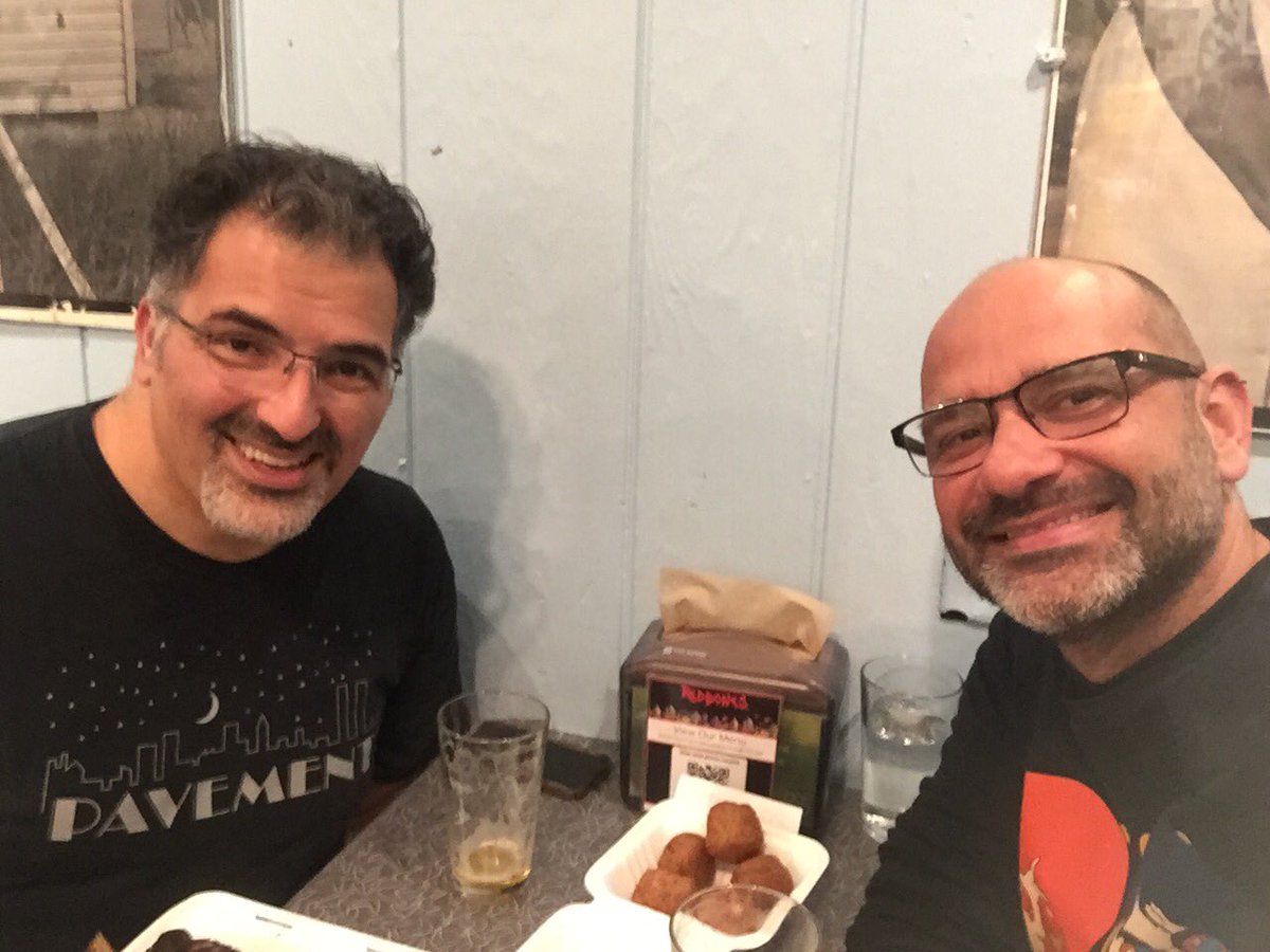 Wonderful meeting you @AfshinBeheshti and talking about #miRNA #zikv #SARSCoV2. See you in May for more science and 🍻