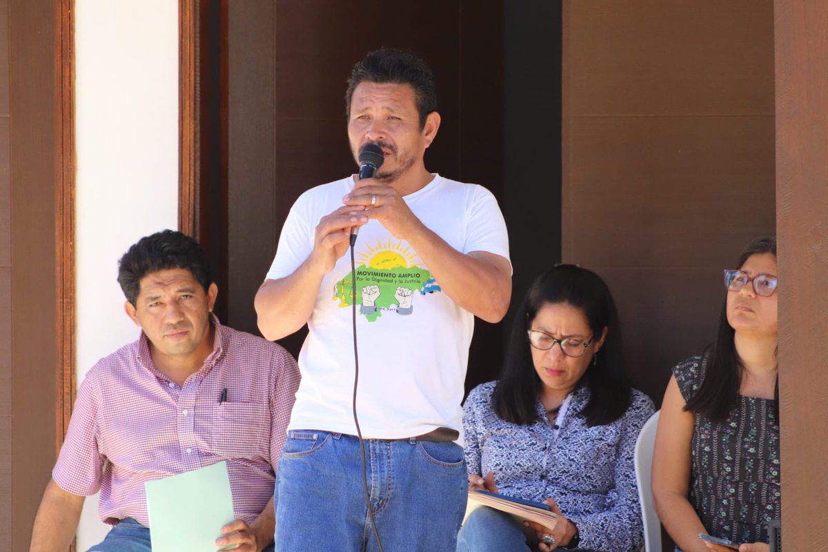 Para constatar graves violaciones a derechos humanos, escuchar de primera voz las denuncias y brindar soluciones puntuales en las problemáticas que enfrentan, la SEDH, <a href="/sernaHN/">Secretaría de Recursos Naturales y Ambiente</a>, <a href="/ICFHonduras/">ICF</a>  y CONAPOA de <a href="/Sedesolhn/">Desarrollo Social (ARCHIVADO) GOBIERNO 2022-2026</a> visitaron la Tribu Tolupán de San Francisco de Locomapa, Yoro.