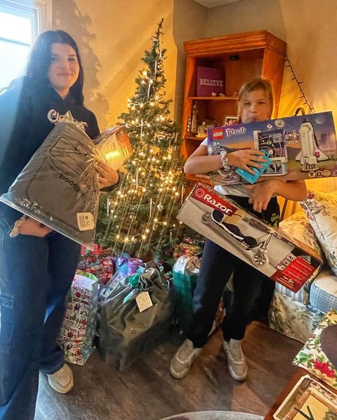 ClaremontCanopy's tweet photo. Canopy sends a huge thank you to the Leeper and Batz families who donated brand new bicycles, scooters, Lego sets and ear buds this past holiday season! 
We are so grateful for you. 
❤️🌎 https://t.co/xM61Nc9oU2