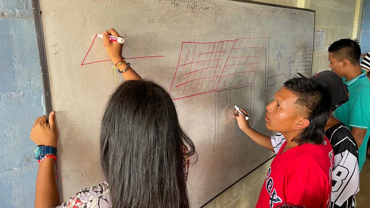 Clubes de Ciencia Colombia tweet media