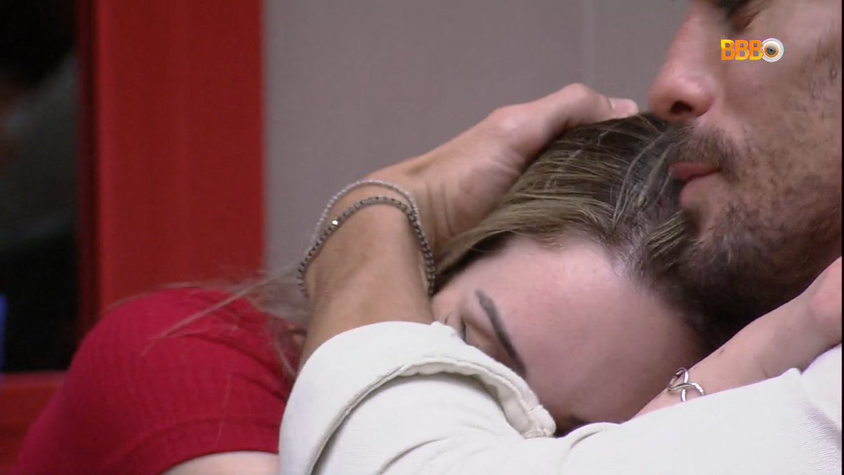 centralreality's tweet photo. "Tô muito feliz de ta com você. Acho que não teria outra pessoa que combinasse mais" (Cara de Sapato pra Amanda) #BBB23 https://t.co/3gPgIY5KGQ