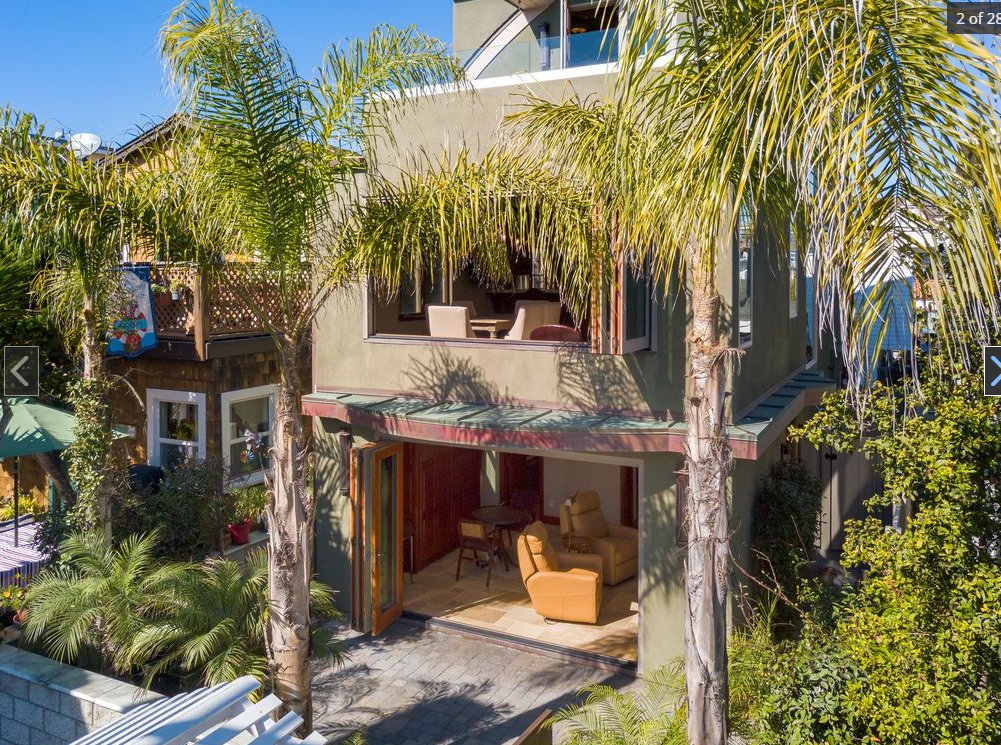 designmoe's tweet photo. Nestled on the sandy shores of Pacific Beach, this cottage offers breathtaking ocean views and a serene atmosphere that is perfect for relaxation and rejuvenation.
 #newbuild #sandyshores #pacificbeach #oceanviews #cottage https://t.co/I410OwOfzb