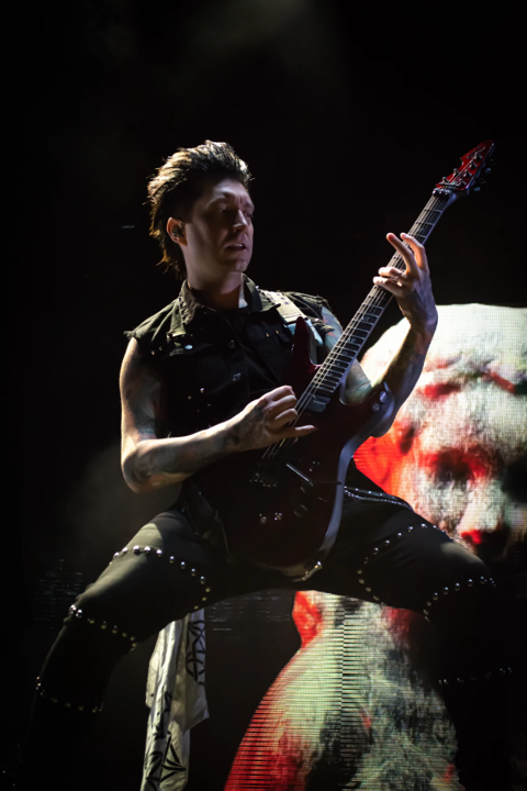 #Tb to <a href="/JakePittsBVB/">Jake Pitts</a> shredding on stage at The <a href="/pavilion/">Pavilion at Montage</a> Scranton, PA on the #TrinityofTerrorTour 09/09/2022! 

📷: <a href="/JessEmMcKeown/">Jessica McKeown</a> for <a href="/EmsuMedia/">EMSU Media</a> at: emsumedia.com/post/scranton-… #BlackVeilBrides #JakePitts 🎸 ⚡ 🎶