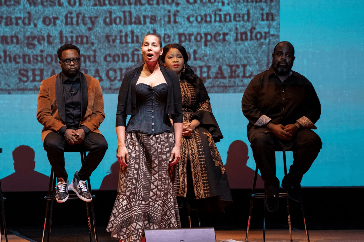 RhiannonGiddens's tweet photo. Well, the weekend was a success with #SongsInFlight…or as the @nytimes put it, Songs That Defy the ‘Quotidian Nature of Evil’.
Photo: Stephanie Berger / NYTimes
Full review here!
https://t.co/Vk6cGgKuGg https://t.co/yT2OL1R6Tb