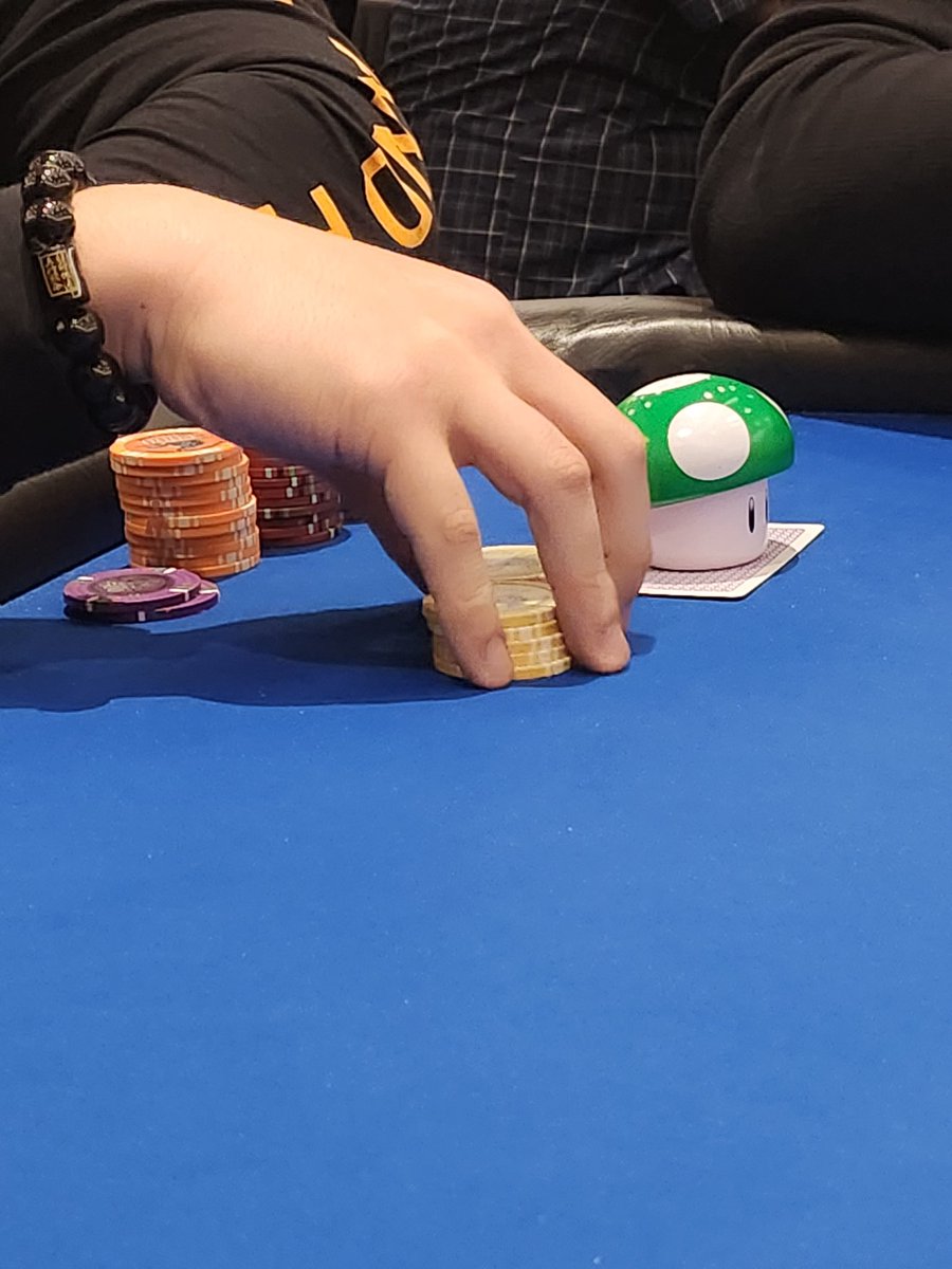 ishpish06's tweet photo. Same table &amp; no one knows what is inside the mushroom just me 👏🥰 #PokerDreams #RunGreat #Bullets https://t.co/GGSQS7rtRz