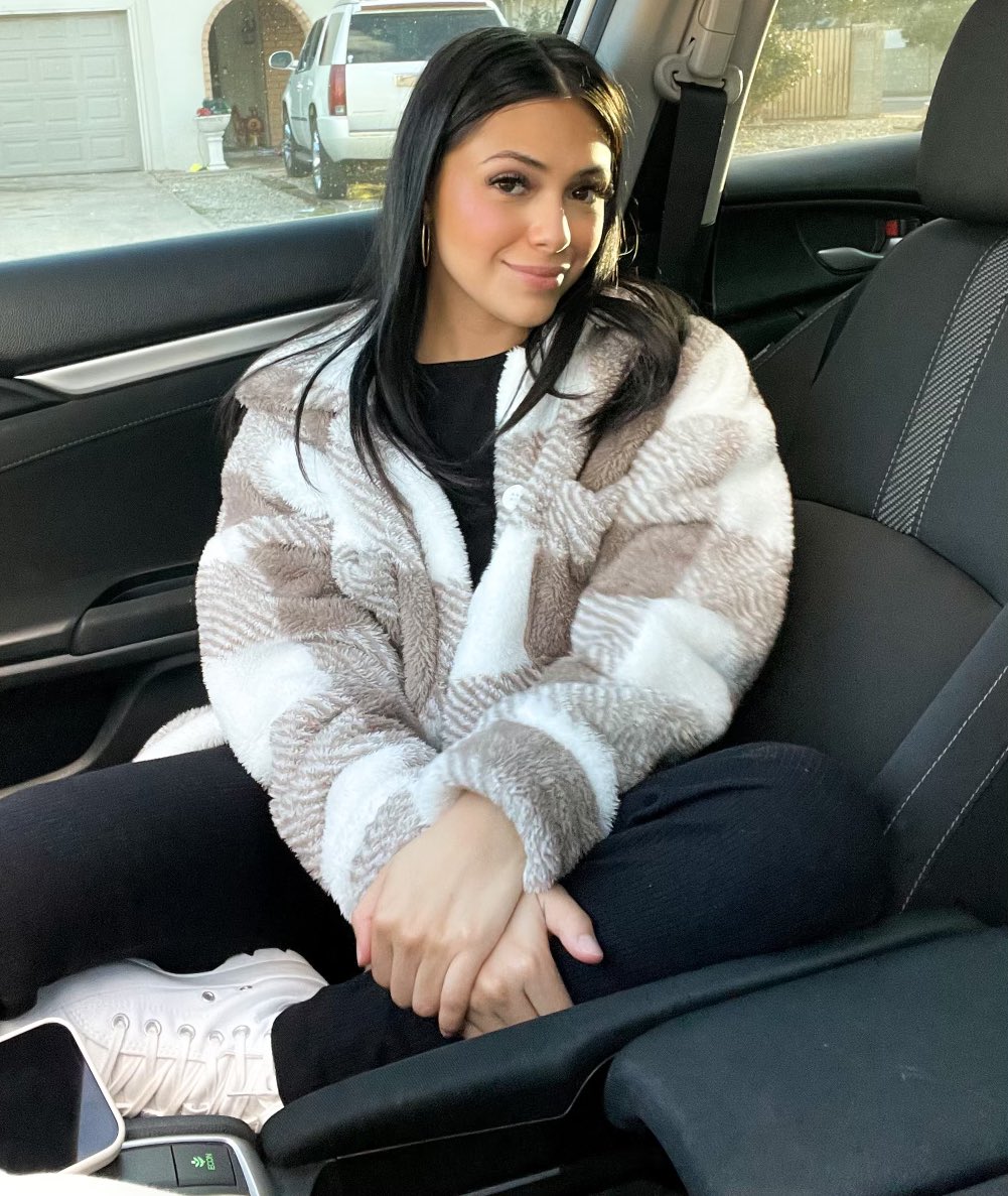 alllexisc's tweet image. by my personal photographer