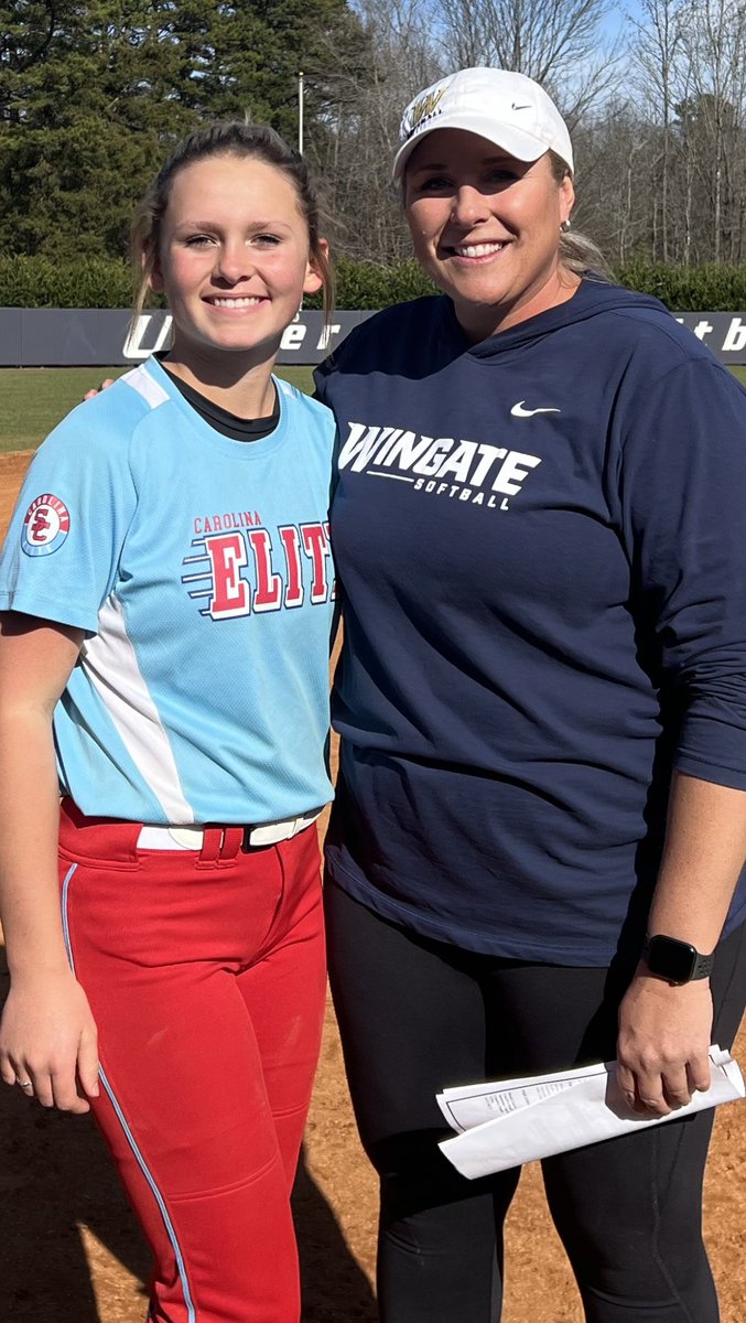AlexisHunt2027's tweet photo. I had a great time @WingateSoftball winter camp! Thank you for the invite, all the coaches/players time, and all the feedback feedback @JmeStan15 https://t.co/iYQMBKfbb4