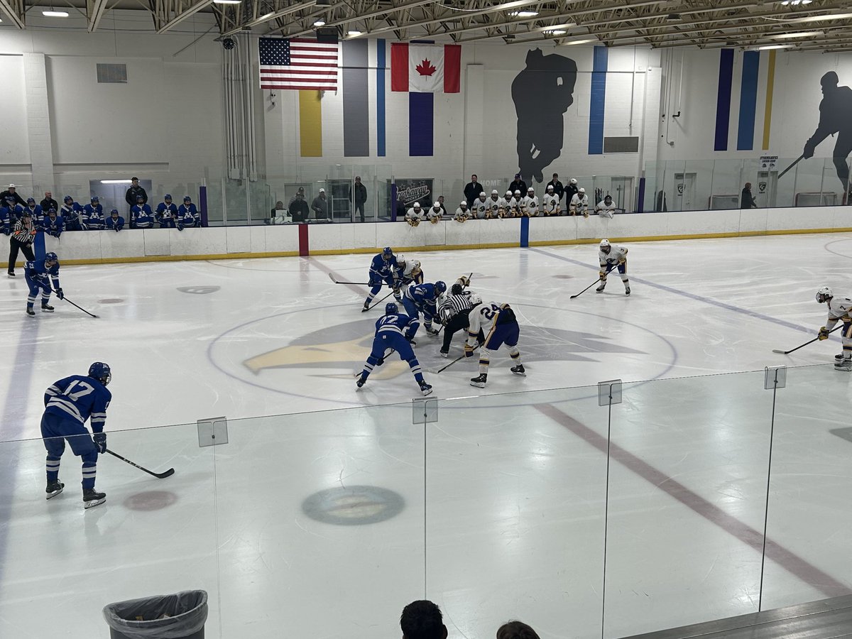 TonkaBoysPuck's tweet photo. And it’s on! Skippers v Chaska.
#Skippers
#helloneighbors https://t.co/LIzbhomNa8