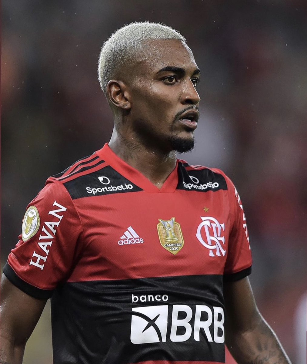 venecasagrande's tweet photo. O Olympiacos, da Grécia, negocia a contratação do lateral-esquerdo Ramon, do Flamengo. As conversas estão em andamento há alguns dias. O Fla vê com bons olhos uma do jovem para o time grego. O jogador também topa a ideia de atuar no clube europeu.

Foto: Instagram Ramon https://t.co/bPhV7zuLKO