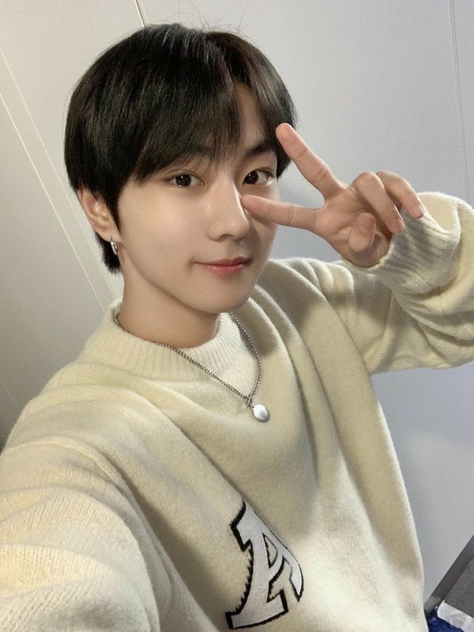 sthythinker's tweet image. 