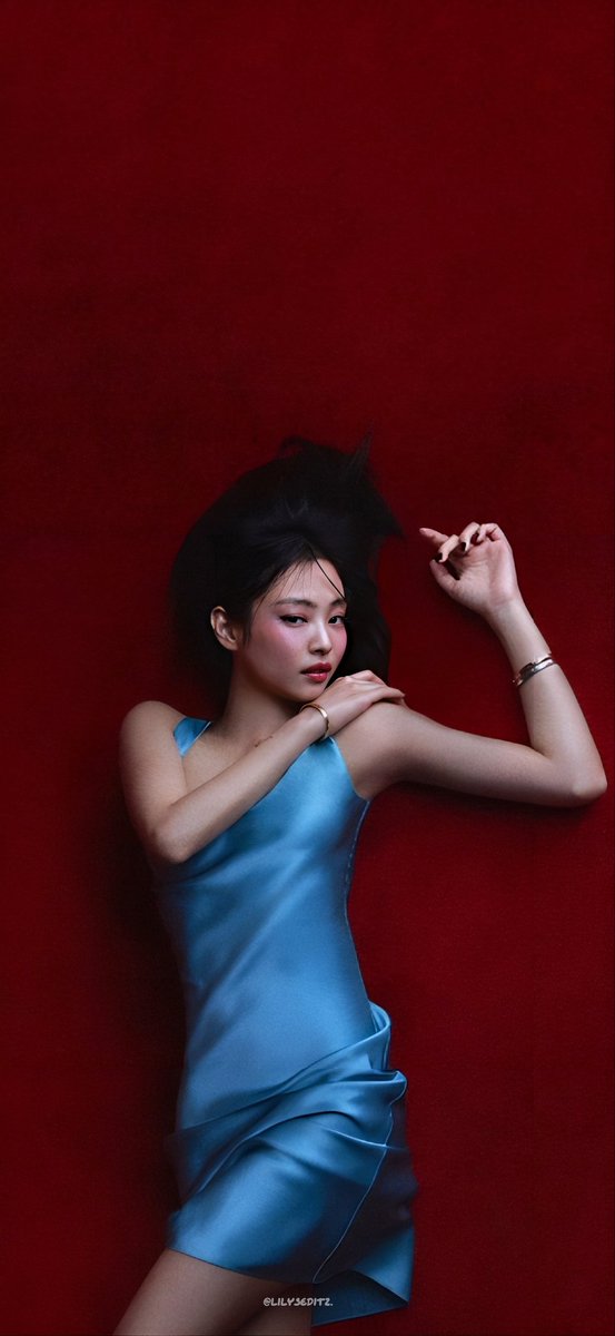 lilyseditz's tweet photo. 230117 JENNIE x VOGUE KOREA 
— extended wallpapers/lockscreen HD 

#JENNIE #제니 https://t.co/rBMvwonikR
