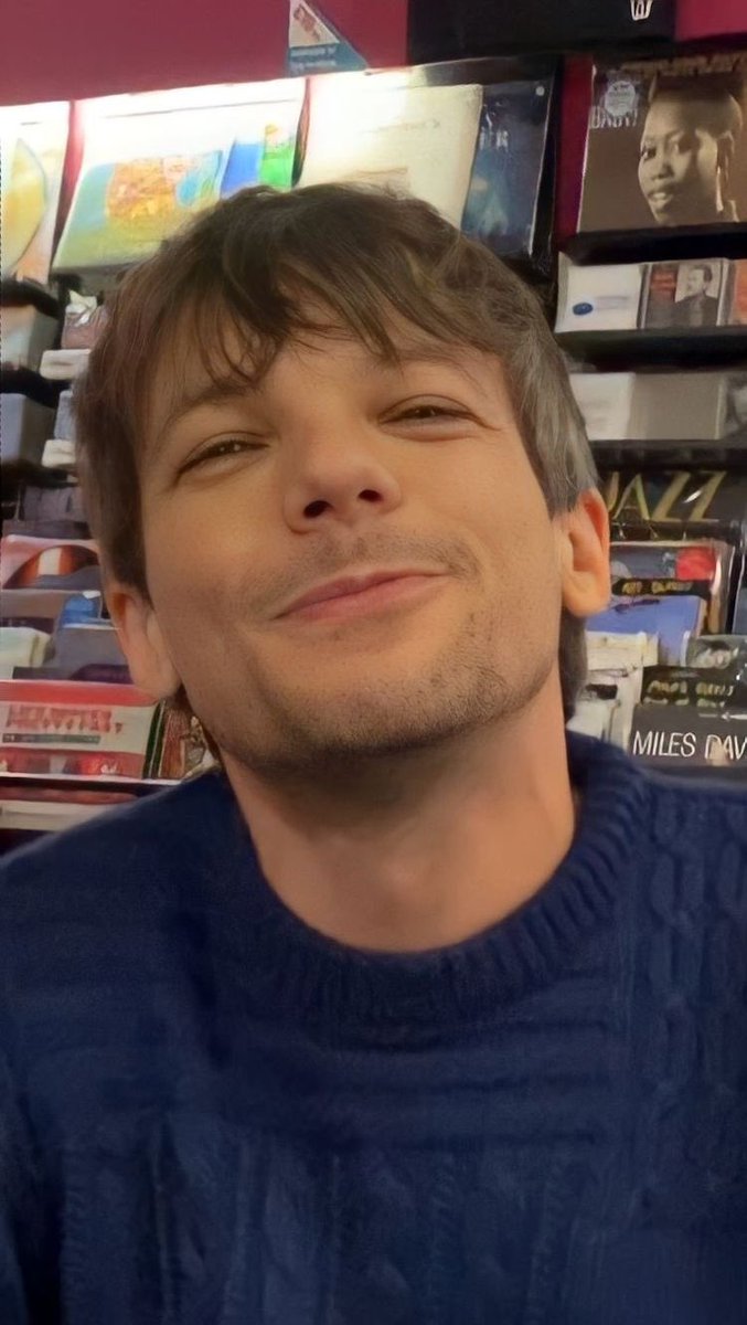 NiaLouLiaHarZ's tweet photo. I'm voting #Louies for #BestFanArmy at the #iHeartAwards https://t.co/NyTySQc8wi