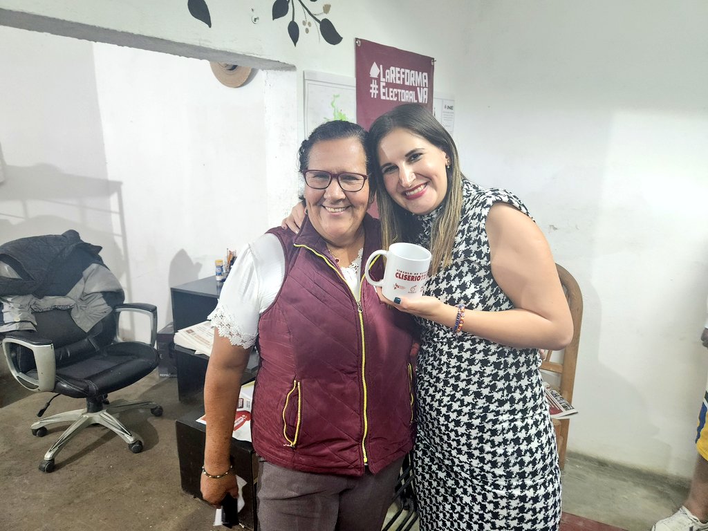 pattygmiranda's tweet photo. Agradezco al Círculo de Estudio Clicerio Gaeta por invitar a una servidora a dar una plática de Políticas Públicas.

#TransformandoQuerétaro 
#Equipo4T
#EnQuerétaroSeViveElCambio 
#QSLD
@QueSigaMX https://t.co/SsQ0KCzzeX