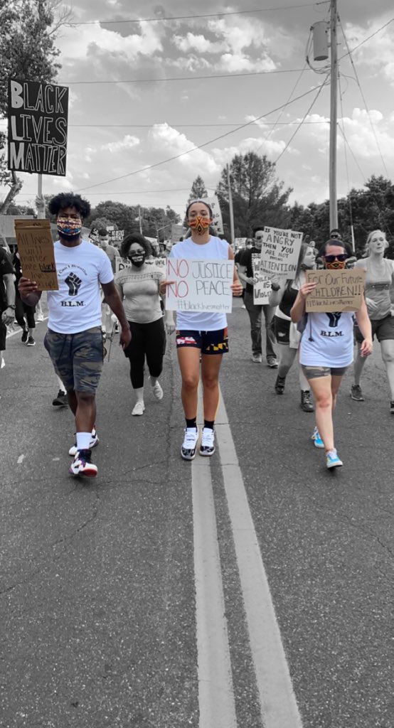 0liviaMcGhee's tweet photo. twitter fam!! please visit the link attached and read more about my Godfather, Ross’ story and how you can help and contribute! prayers, donations, words of encouragement, retweet, anything helps #RossWillWin 

https://t.co/048Fk1REsq https://t.co/o9U3OPbqno