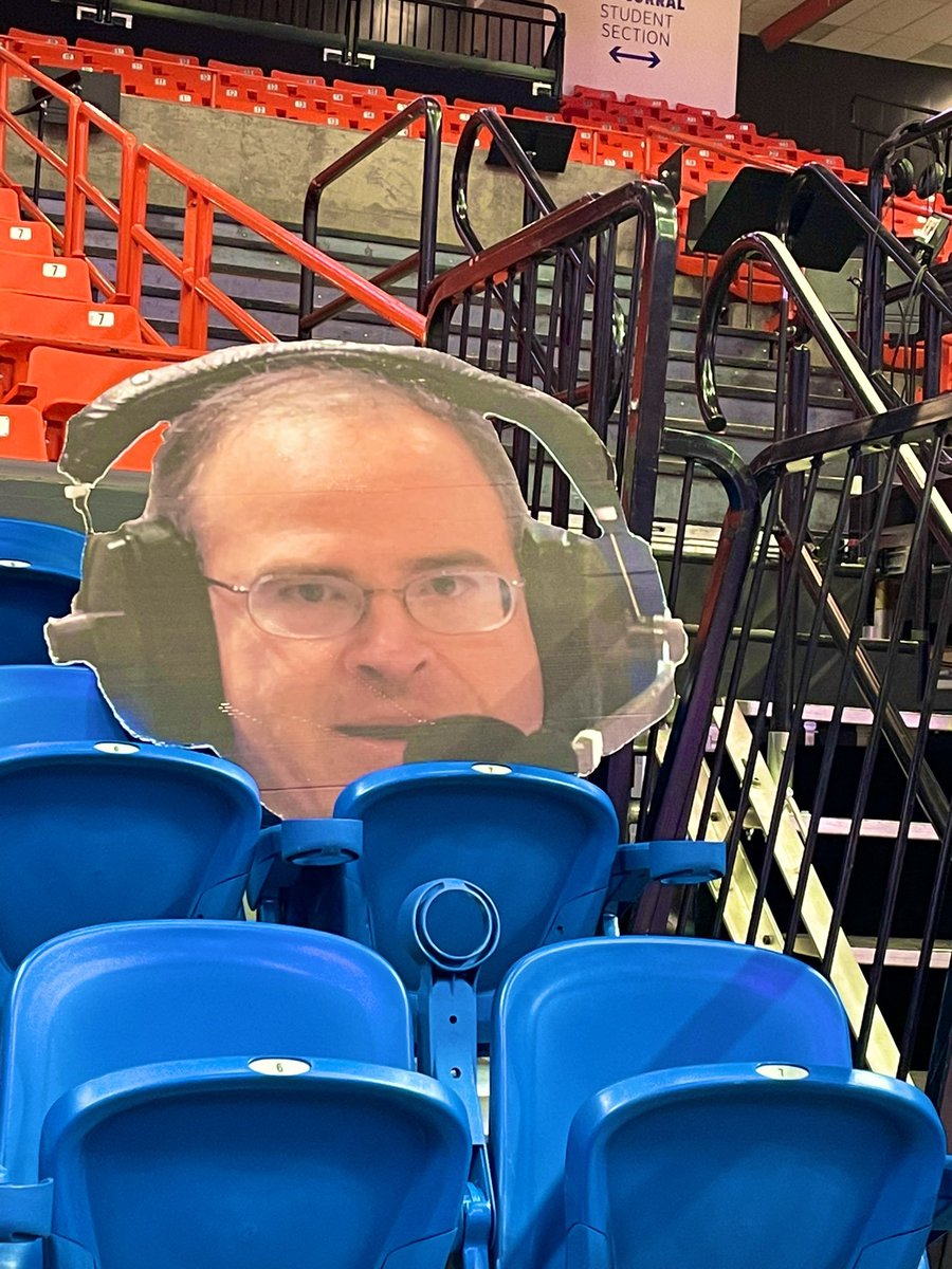 .@BroncoSportsMBB takes on Nevada tonight at 7. Abe Jackson and I have the call at 6:30 on @KBOIRadio 670 AM, online, and on the @Learfield @varsity ap. broncosports.com/watch/?Live=38… They are pulling out all the stops to make Nevada miss FT's tonight. LOL