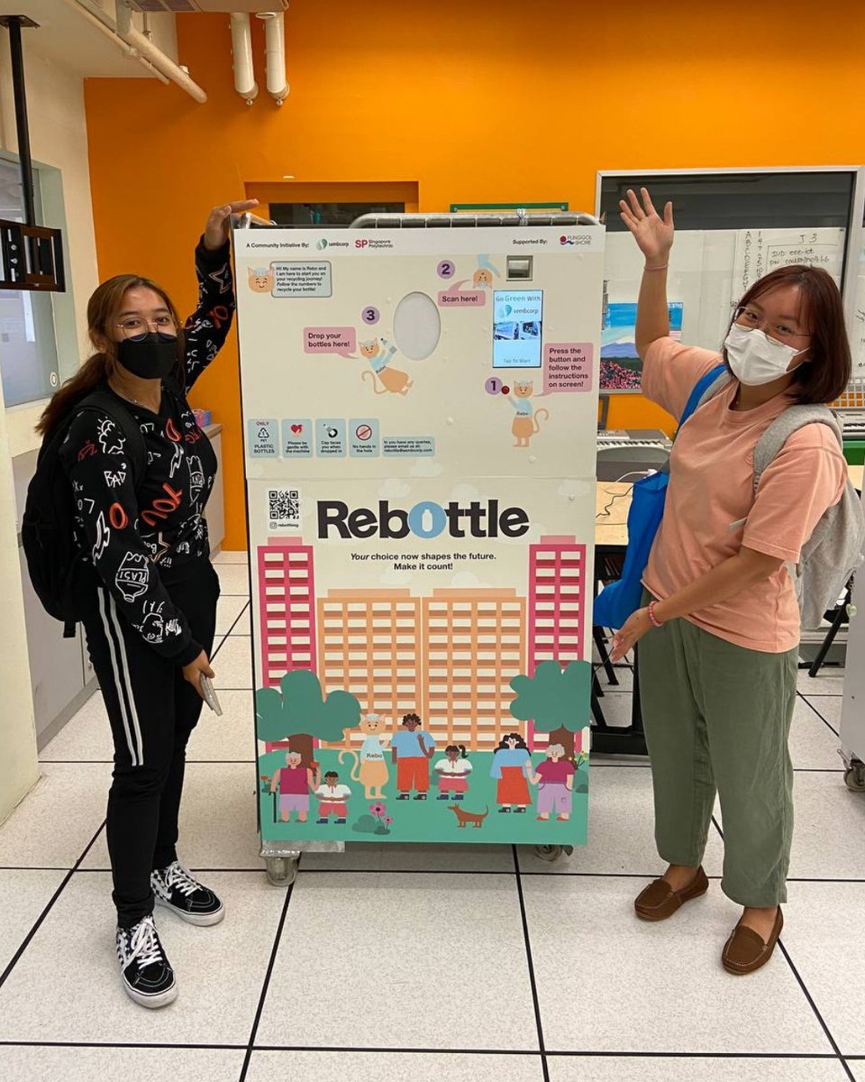 SingaporePoly's tweet photo. Meet the students behind Rebottle, a smart recycling initiative with SembWaste to boost PET bottle recycling rates in Singapore.💦 Jointly developed by SP’s engineering and design students!💡 #SPeye #SingaporePoly https://t.co/487HEoTNV4 https://t.co/Q58SnhwsG3