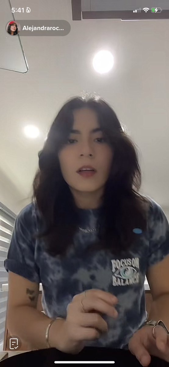 tiktokrochde's tweet photo. Hilo de las capturas que tomé del live de @Alejandrarochde 🫶🏼❤️‍🔥 https://t.co/E867eWn2JK