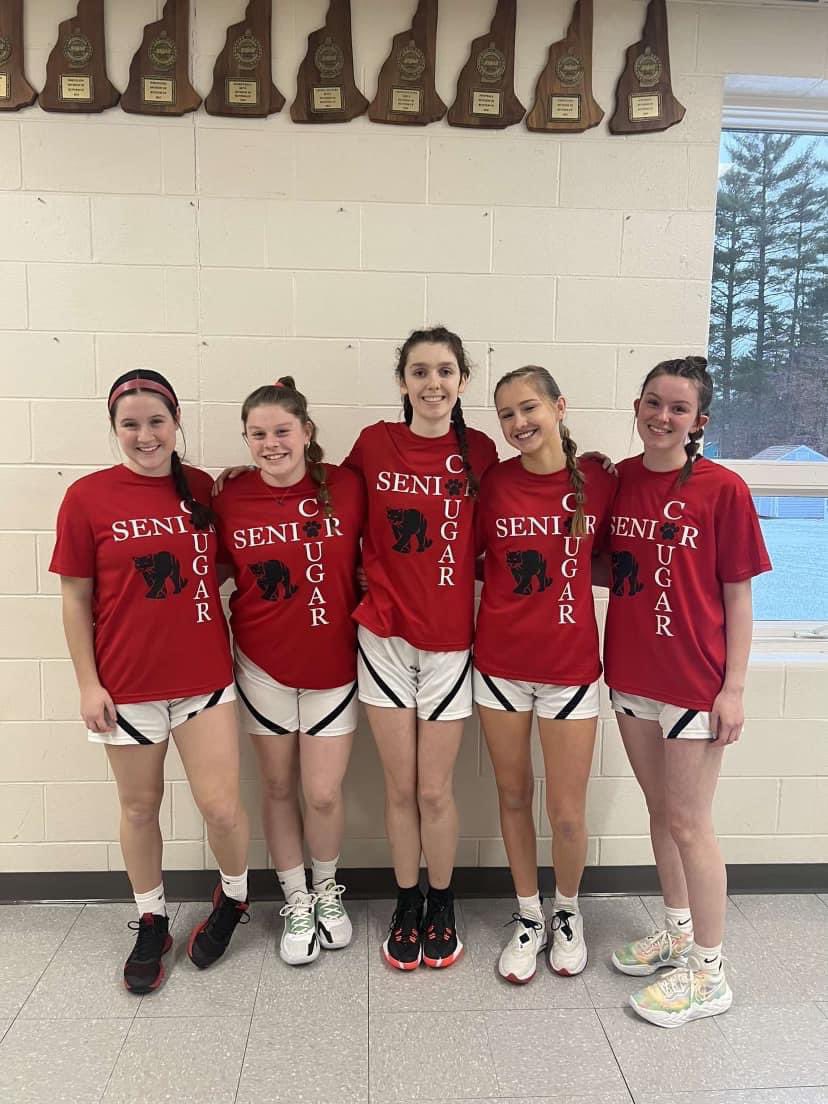 🏀 Tonight we celebrated these amazing Seniors Alyvia Ashe, Ava Soldner, Evelyn Page, Abby Delia and Kristina Castellans. Congrats!! 🐾