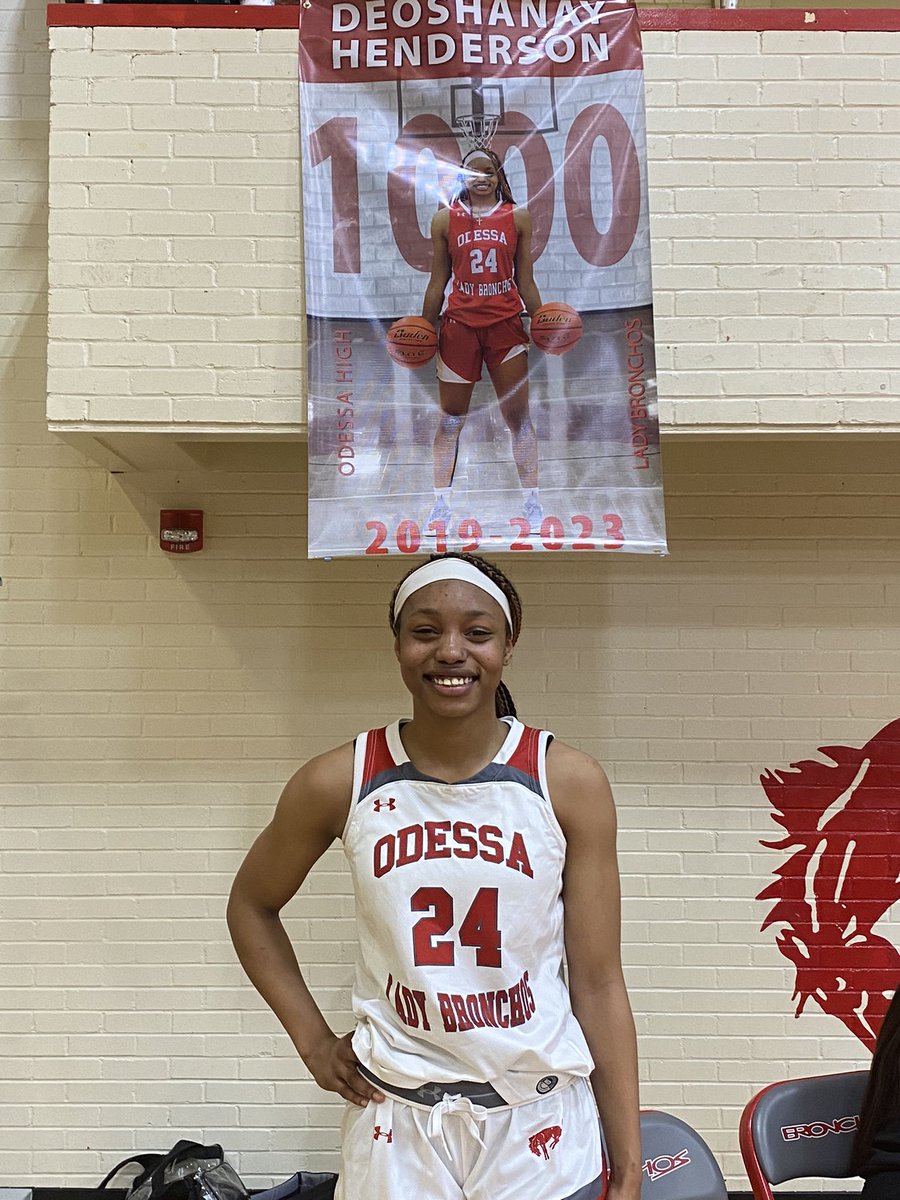 ECISDAthletics's tweet photo. Please help us congratulate Odessa senior Deoshanay Henderson for achieving 1000 career points tonight after a 31 point game! #ECISDProud @BigRedBronchos @monicanews @Mike_Adkins1 @EctorCountyISD #WeAreWinningEverywhere #LevelinUp https://t.co/cw0wDbHP1d
