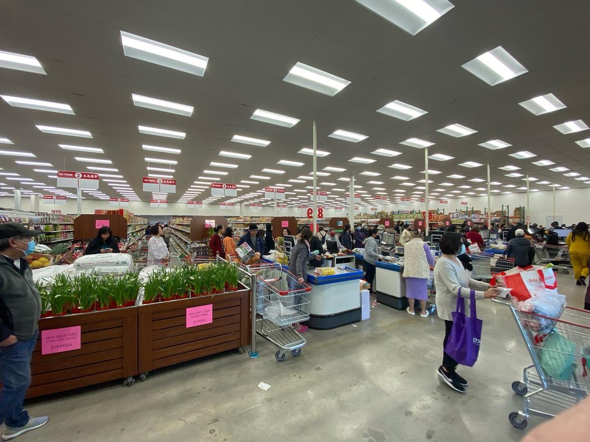 SanJoseD4's tweet photo. Happy grand opening day to Đai Thành Supermarket! I’m so glad to see them open a third market in San José just months after opening their second on Tully Rd. I’m even more excited that they’ll be joined shortly by a Lee’s Supermarket just up Capitol Ave. near the Milpitas border. https://t.co/kk2ZSygORg