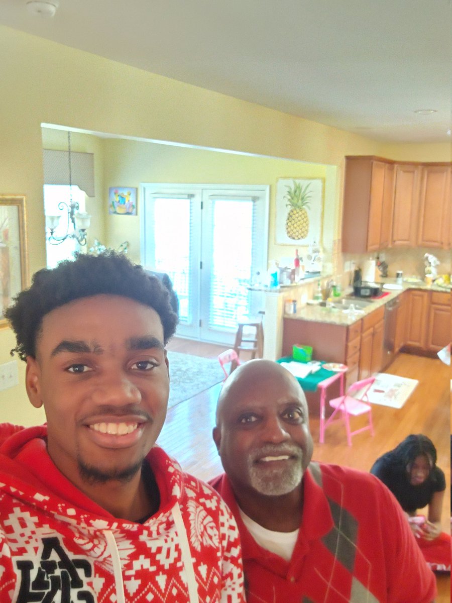 bambi4568's tweet photo. Happy 18th Birthday Avery. Papa loves you!!! https://t.co/SWhI50DRCw