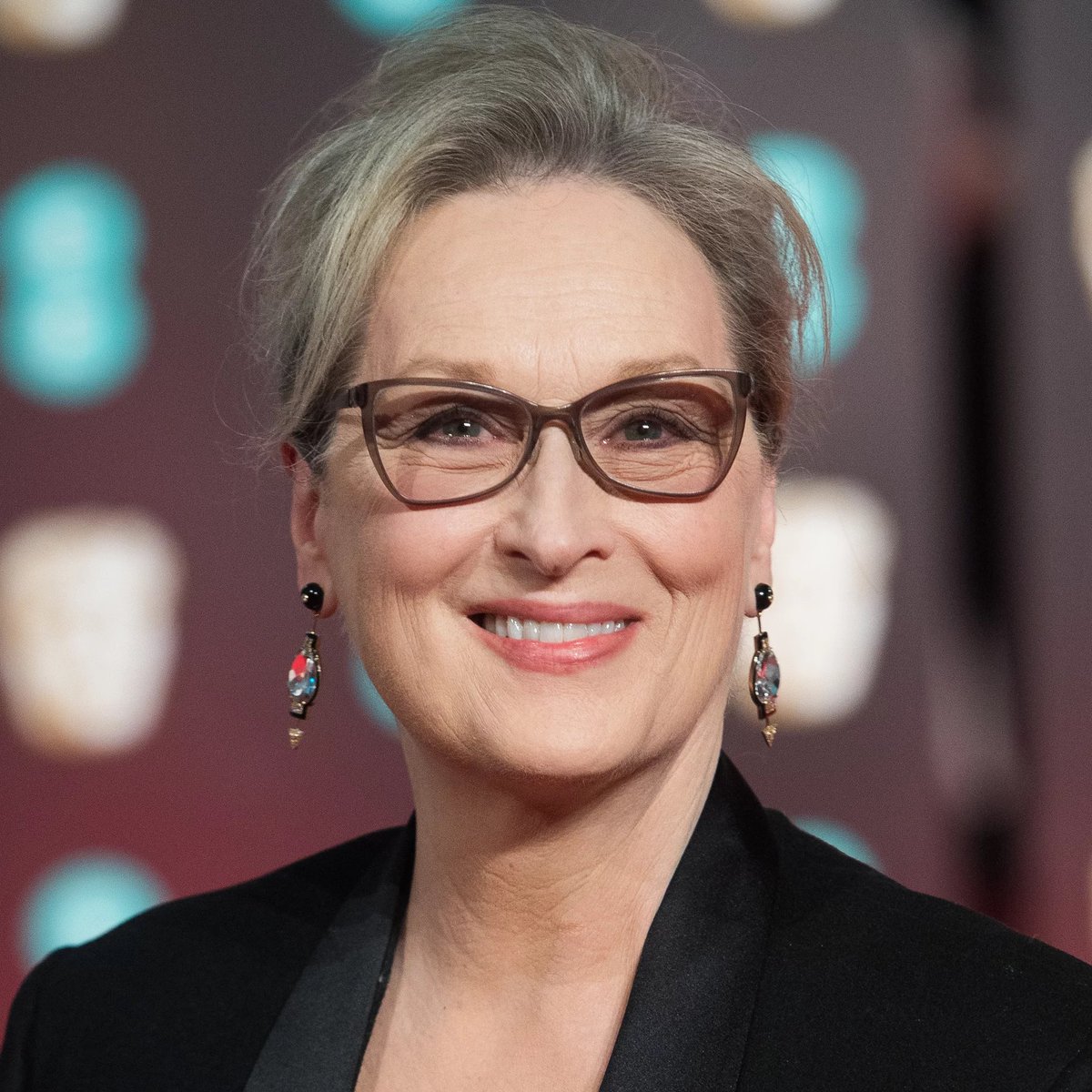 PopBase's tweet photo. Meryl Streep has joined the cast of ‘Only Murders In The Building’ Season 3. https://t.co/Q9yyoO4JHe