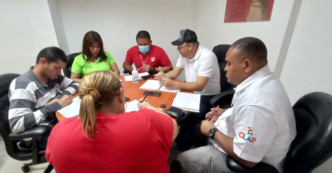 El Estado Mayor de Alimentación del #Zulia sostuvo reunión para la planificación, distribución y fortalecimiento de los programas alimenticios que impulsa el Gobierno Bolivariano, garantizando en este 2023 toda la atención de la Misión Alimentación al pueblo Zuliano.