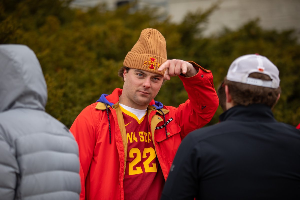 mattvanwinkle's tweet photo. Think Iowa State students are excited for tonight's game? https://t.co/T4SJ2a5qun