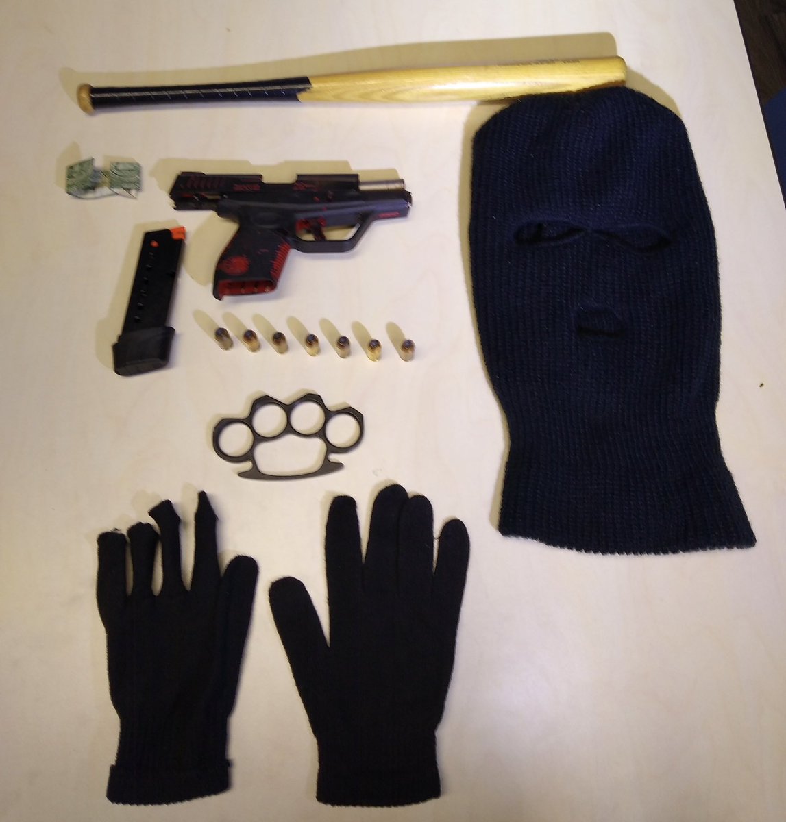 Excellent #ProactivePolicing!

Officers conducted a stop for CVC violations. Upon contacting the driver, an officer observed a “Billy Club” inside the vehicle. Further investigation revealed meth, brass knuckles & a loaded handgun. The suspect was arrested without incident.