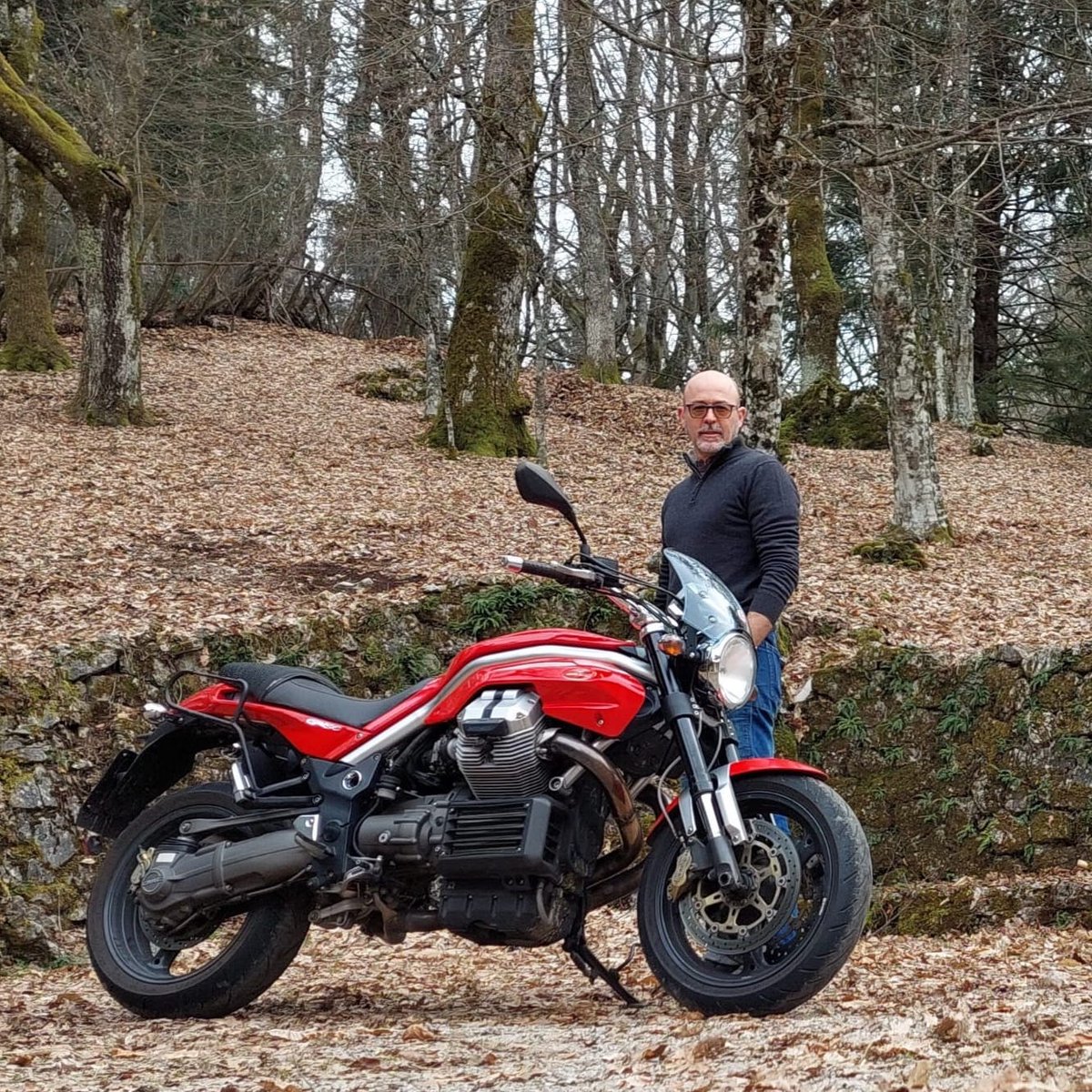 goffredodotcom's tweet photo. Da oggi, ufficialmente, non è più mia.
Buona strada! Vai e rendi felice ed orgoglioso un altro Guzzista!
#Griso
#animaguzzista
#motoguzzi https://t.co/90EgbGnMm6