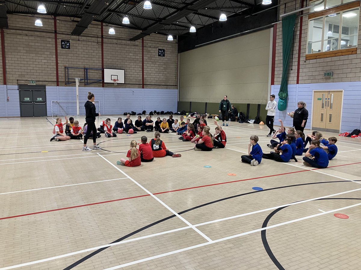 LodgeparkPE's tweet photo. We were delighted to host the DRET primaries netball masterclass today and even more delighted to welcome Sarecens Super League player, Georgia Lees🤩👏🏼 Such a huge inspiration for our year 7s who were fantastic today, helping to pass on their knowledge to the year 6s #LPASpirit https://t.co/8xgWjOEWfT