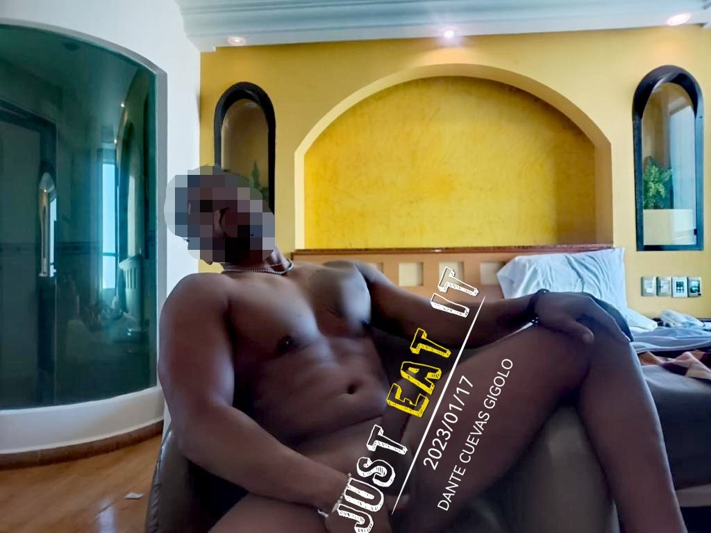 CUEVASGIGOLO's tweet photo. @SinglesPlayers @GanellKey #MartesDeGanarSeguidores
#MartesDePecho
#gigolo
#BigBlackCocks
#Cuckold
#Vergagrande https://t.co/GsPYeuGu1i
