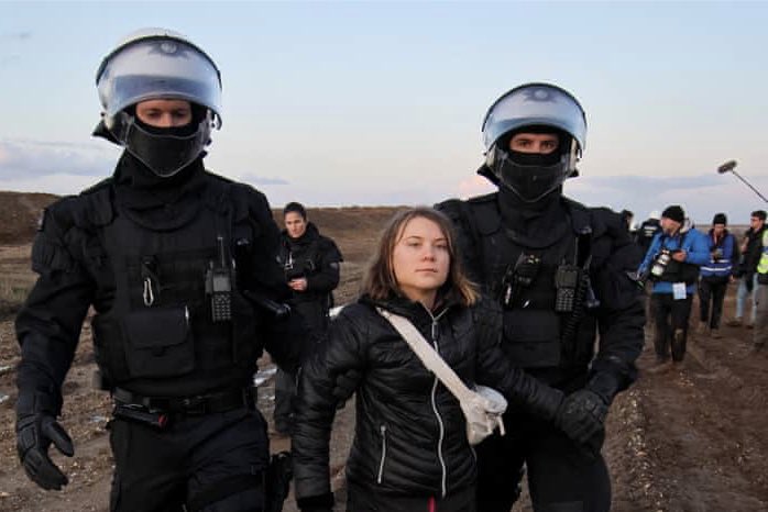 Ben Long (@benwhlong) on Twitter photo If it’s 2023 and you’re dressed in riot gear and arresting <a href="/GretaThunberg/">Greta Thunberg</a>…you’re on the wrong side, boys. If it’s 2023 and you’re dressed in riot gear and arresting <a href="/GretaThunberg/">Greta Thunberg</a>…you’re on the wrong side, boys.